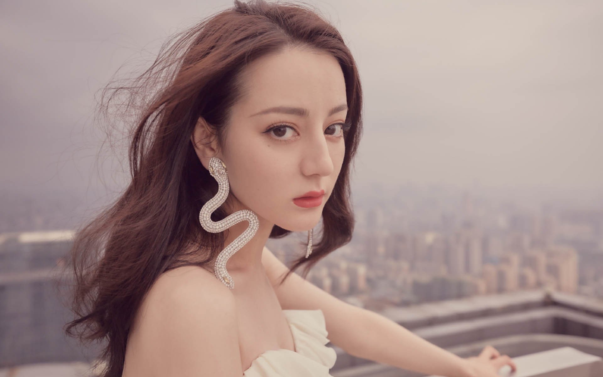 爱游戏综合娱乐-_勇士三分狂潮席卷全场，创赛季纪录！_，勇士队史三分记录