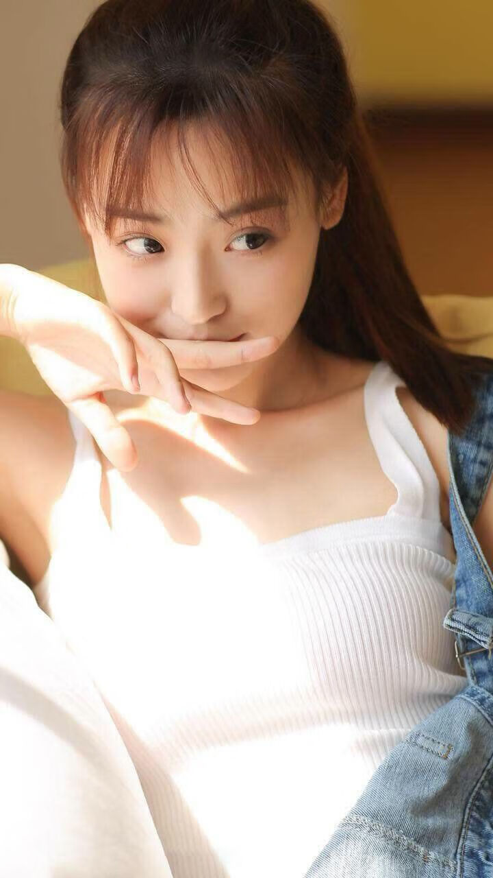 激动人心的比赛中球员们展现出强大实力，激动人心的进球